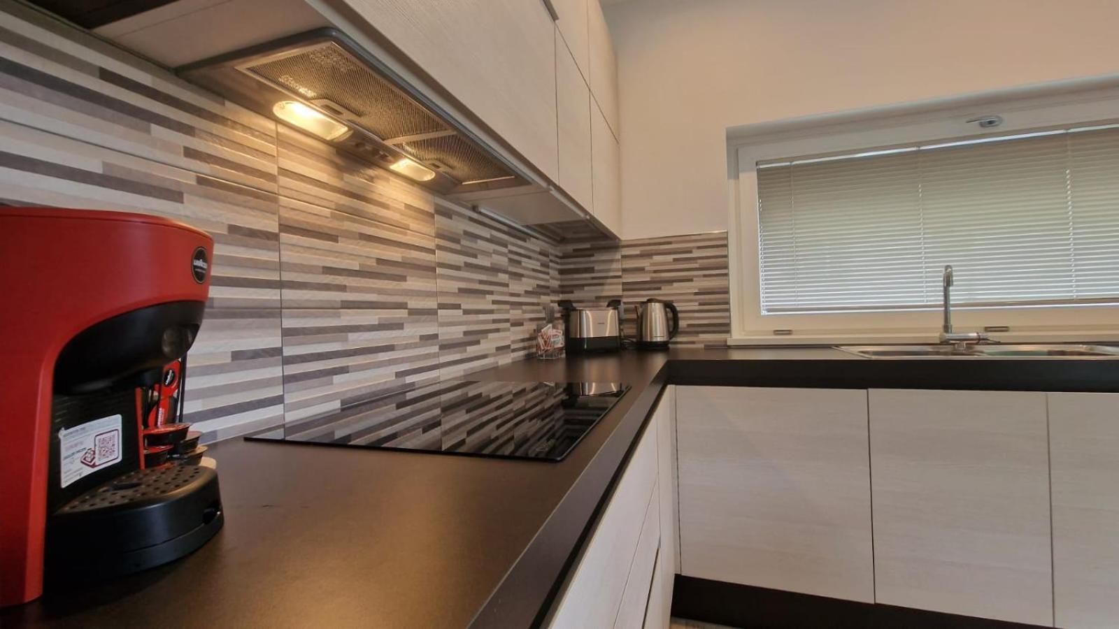 Apartamento Casa Lina Tirano Exterior foto