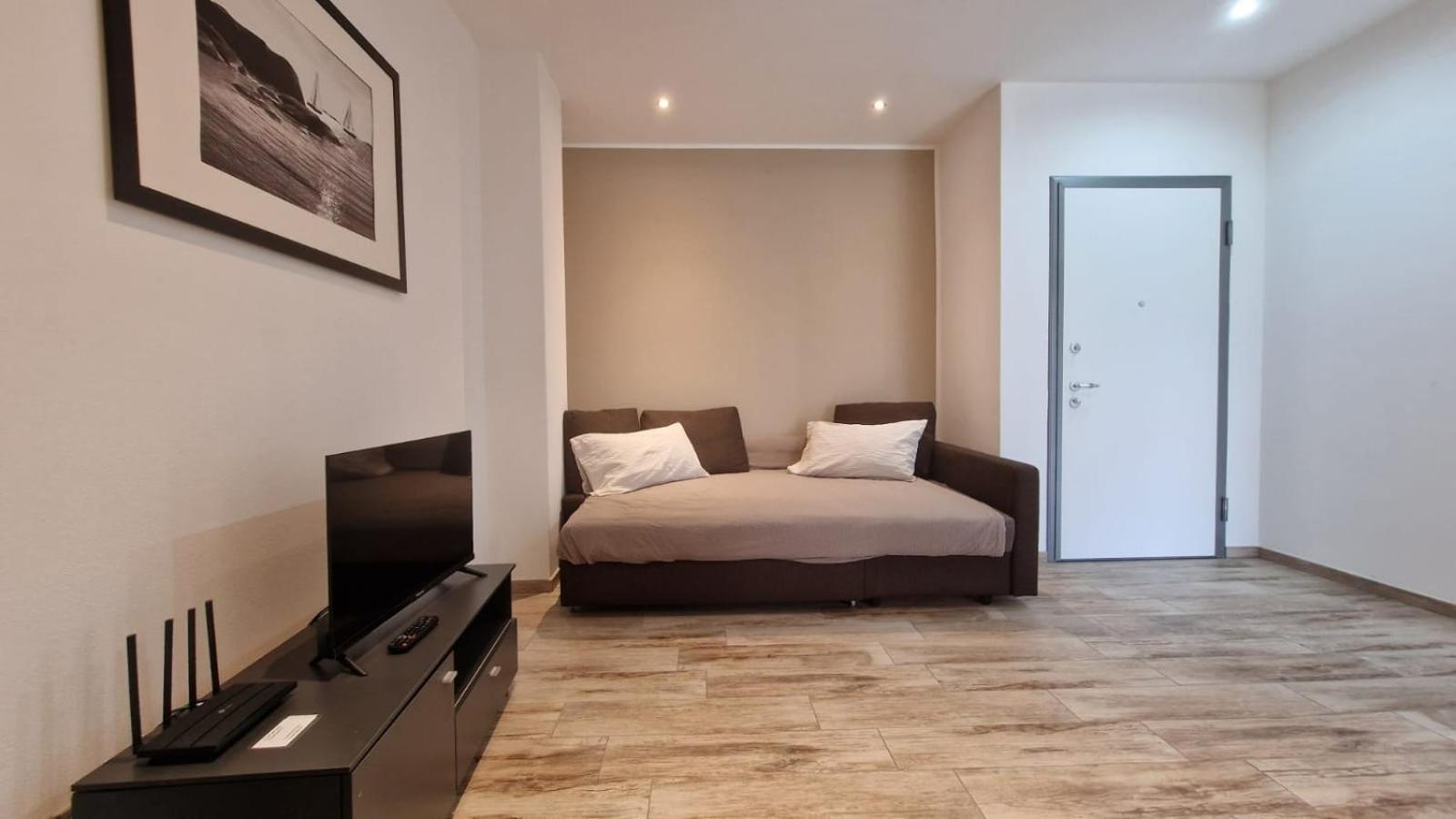 Apartamento Casa Lina Tirano Exterior foto